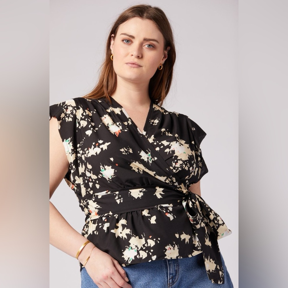 Jolie Ashlene Short Sleeve Top 1X NWT